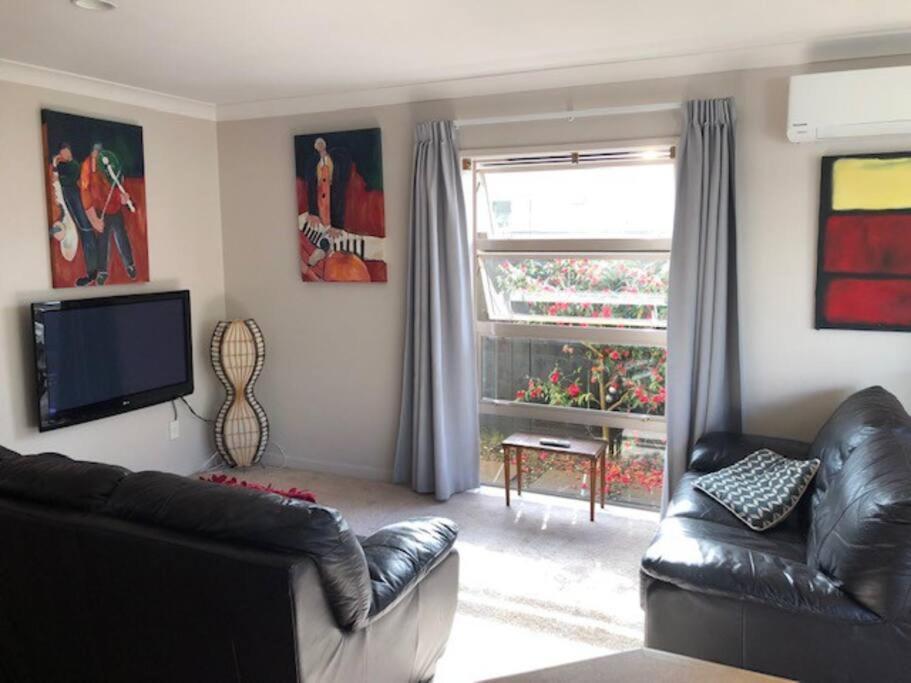Sunny, Quiet, 2-Bedroom Unit In Fabulous Location! Cambridge Exterior foto