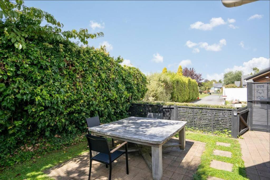 Sunny, Quiet, 2-Bedroom Unit In Fabulous Location! Cambridge Exterior foto